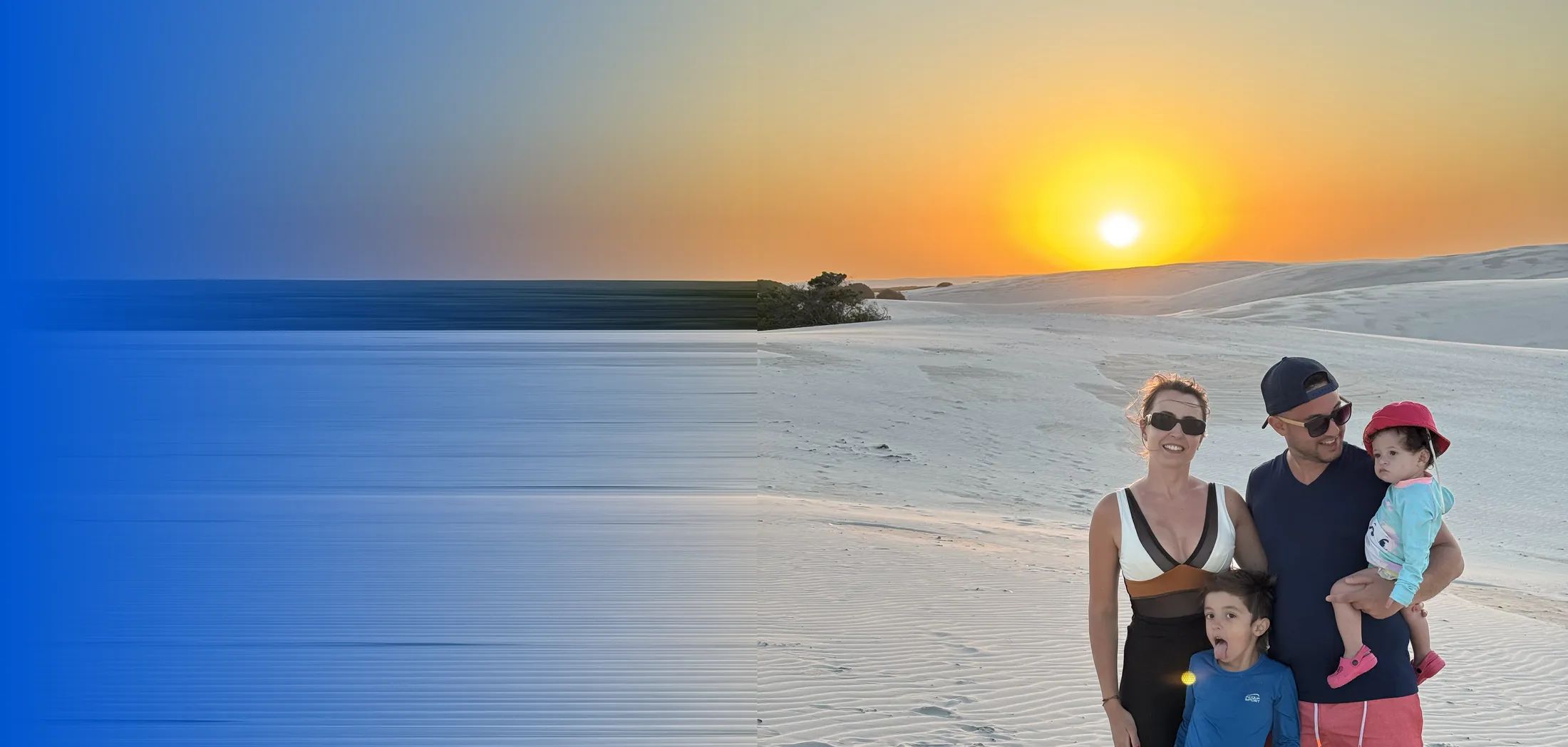 Rodrigo, Bete e os filhos nos Lençóis Maranhenses ao pôr do sol